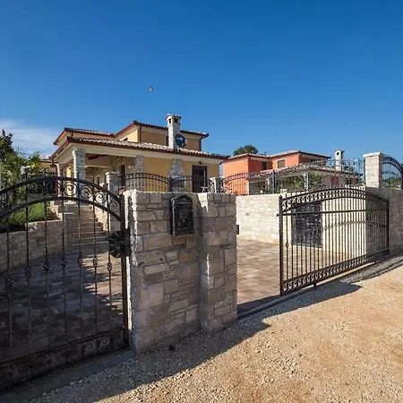 Villa Mateja Karigador Exterior photo